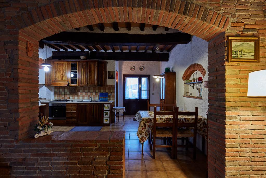 Podere Il Giurato Fauglia ภายนอก รูปภาพ