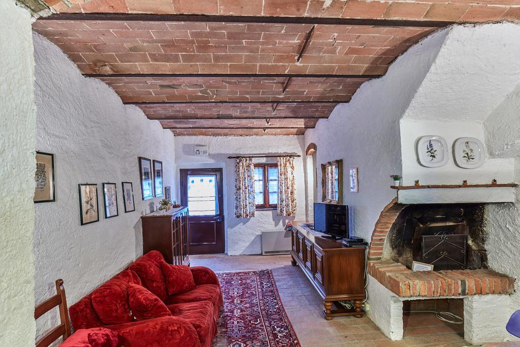 Podere Il Giurato Fauglia ภายนอก รูปภาพ