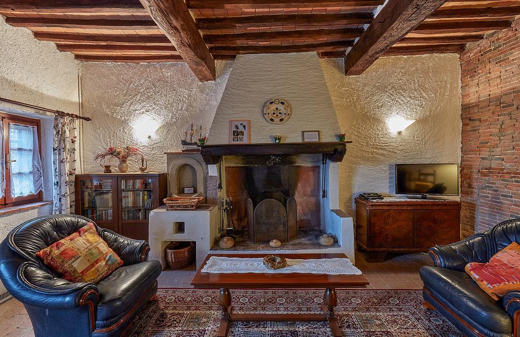 Podere Il Giurato Fauglia ภายนอก รูปภาพ