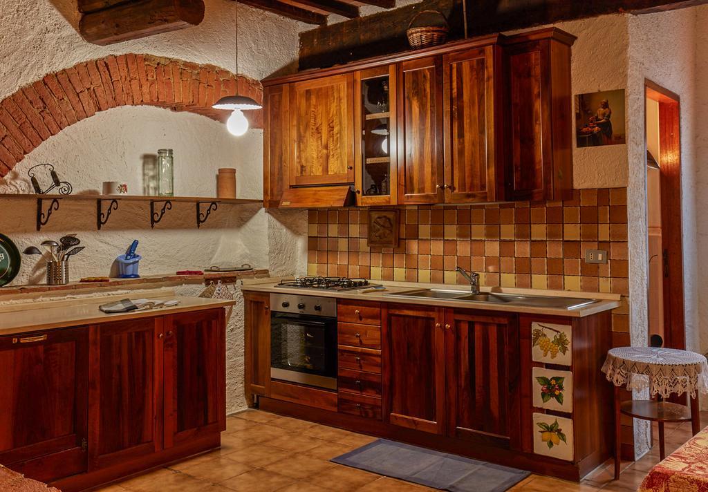 Podere Il Giurato Fauglia ภายนอก รูปภาพ